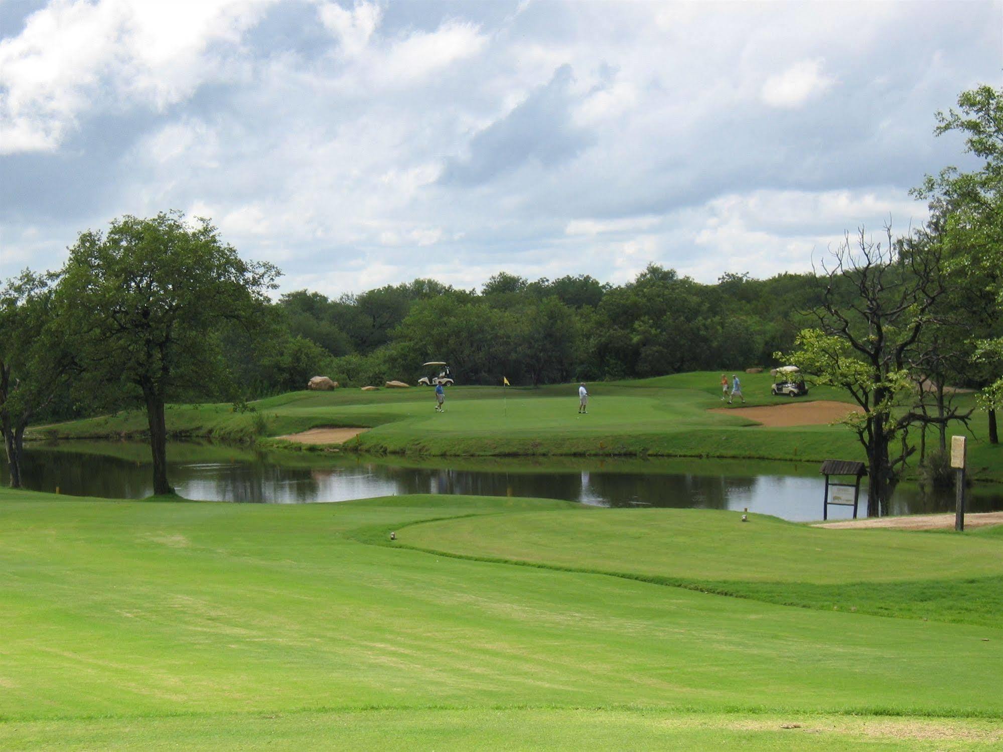 Leriba Golf Lodge Phalaborwa Exteriör bild